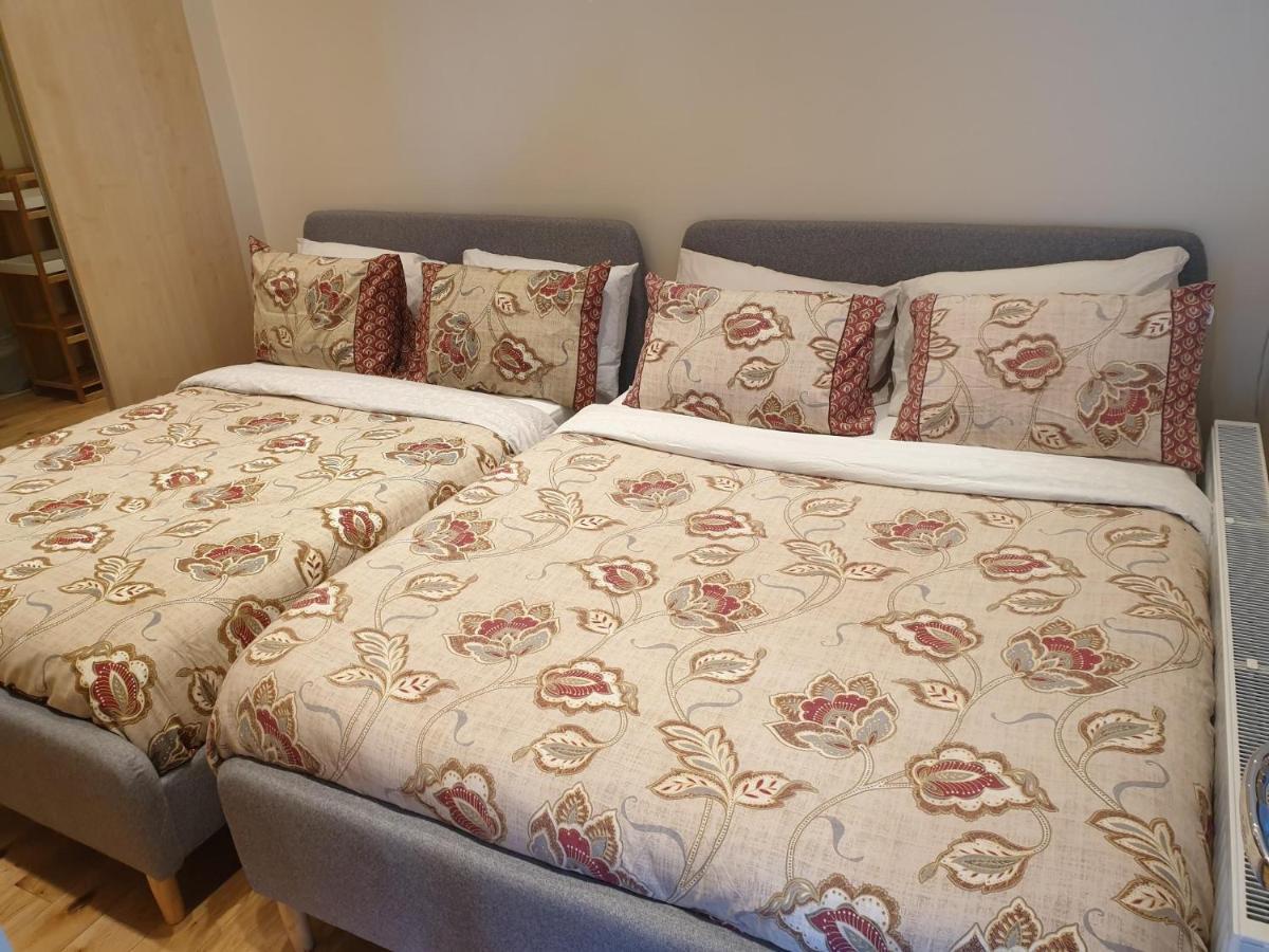 London Luxury Apartments 1Min Walk From Underground, With Free Parking Free Wifi Eksteriør bilde